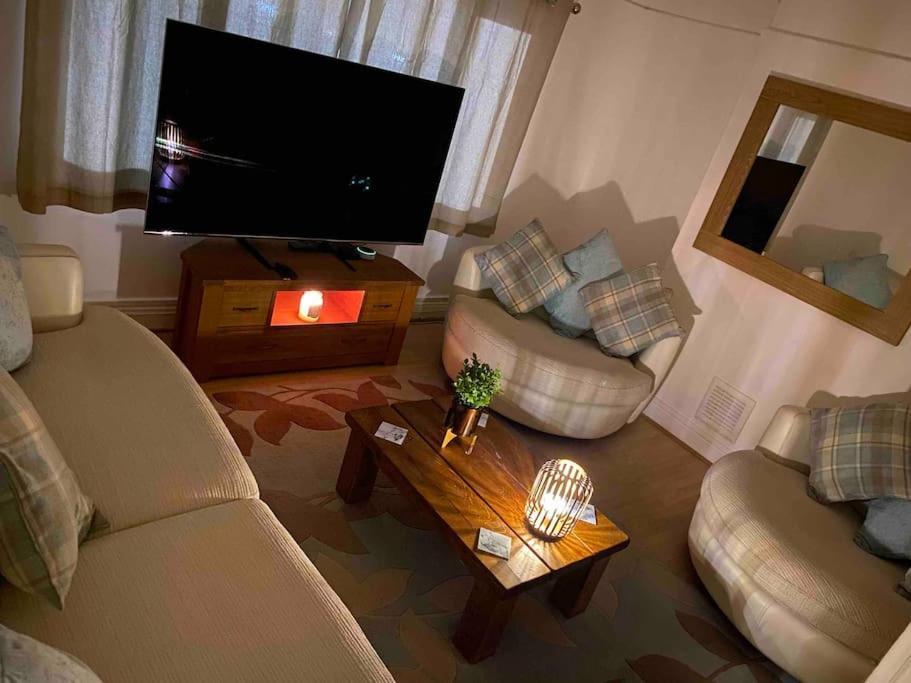 Spacious 2 Bed Apartment, Close To Village Shops Cardiff Dış mekan fotoğraf